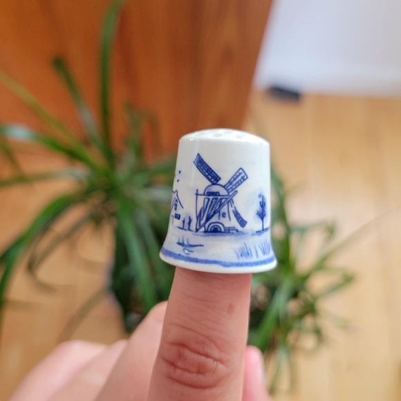 Vintage Farm Scene with Windmill, Farm Houses & Birds Thimble - Picture 2 of 15